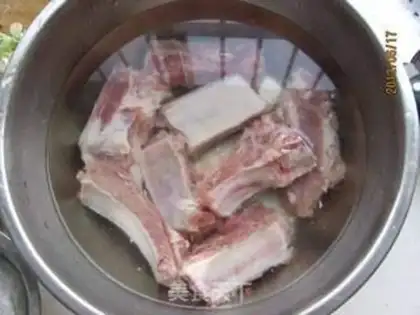 Make The eggplant juice sucks the ribs step 1
