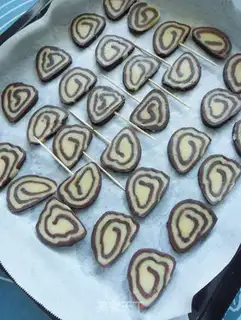 Make Lollipop cocoa cookies step 20