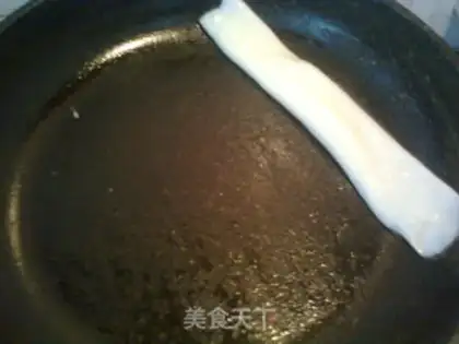 Make Fancy an egg roll step 4
