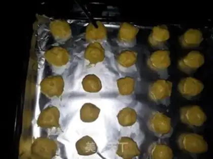 Make Greek ball step 8