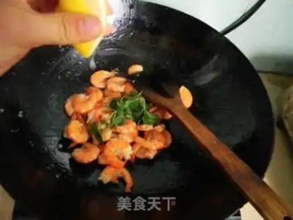 Make Thai curry shrimp step 2