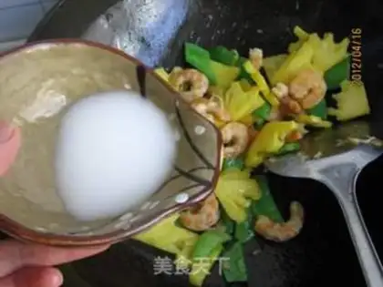 Make Pineapple Dutch shrimp step 9