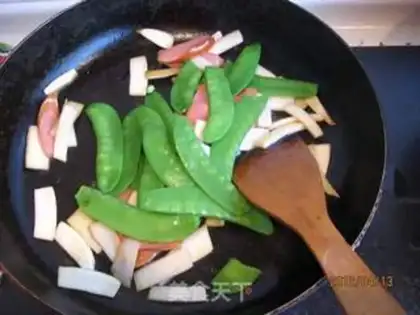 Make Dutch bean fried almond mushrooms step 5