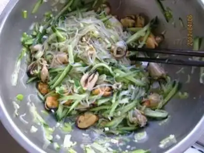Make A cucumber fan with a rainbow step 9