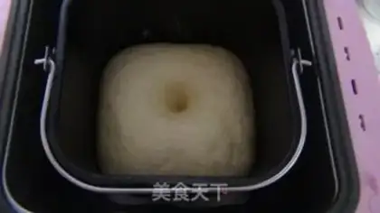 Make raisin rolls step 3