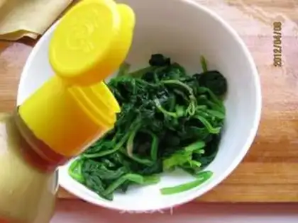 Make Thousands of spinach rolls step 2