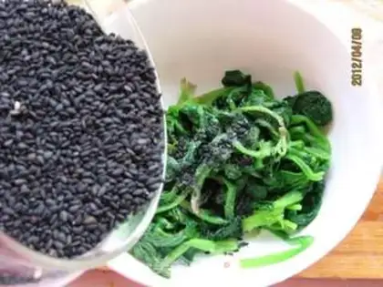 Make Thousands of spinach rolls step 4