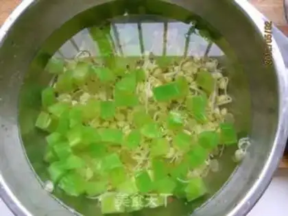 Make Bean sprouts step 4