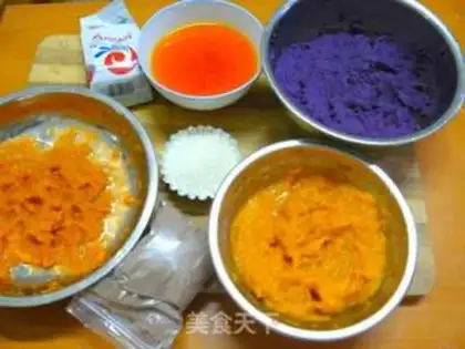 Make Five-coloured buns step 0