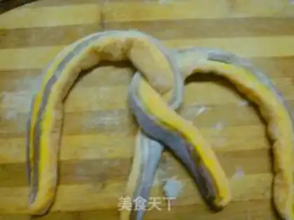 Make Five-coloured buns step 6