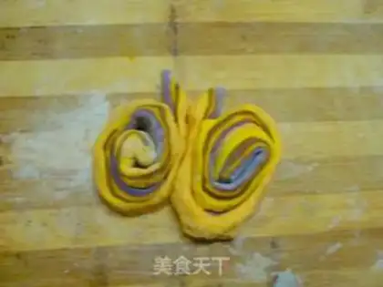 Make Five-coloured buns step 9