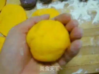 Make Five-coloured buns step 13