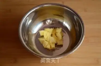 Make Gold coconut ball step 0