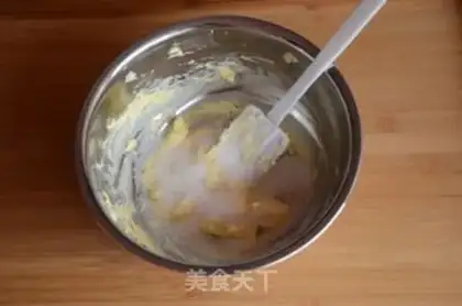 Make Gold coconut ball step 1