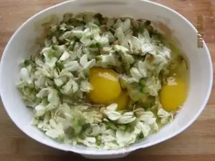 Make Sodium fried eggs step 2