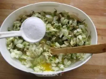 Make Sodium fried eggs step 3