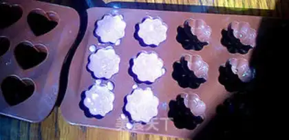 Make Chip mini coconut cake step 3
