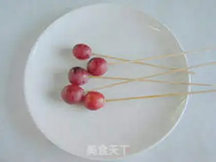 Make A hot pot of beauty fruit tea step 5