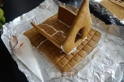 Make Birthday Gingerbread House step 14
