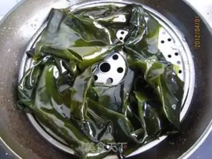 Make Spicy seaweed step 1
