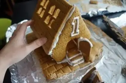 Make Birthday Gingerbread House step 15