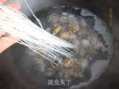 Make Spinach and fan soup step 2