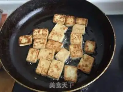 Make Onion fried tofu step 2