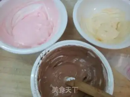 Make Cake rolls of clubs step 4