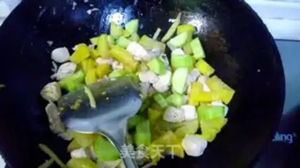 Make Pineapple cucumber fried chicken step 4