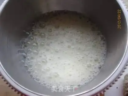 Make Pour some cocoa rolls step 4