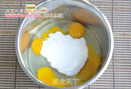 Make Strawberry mousse cake step 2