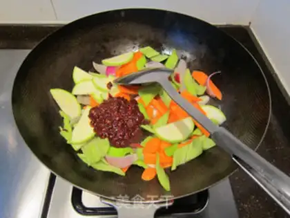Make Korean hot octopus noodles step 5