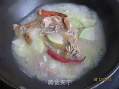 Make Roach fan roasted duck soup step 5