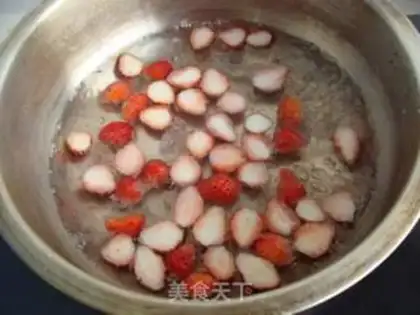 Make Strawberry little circle step 4