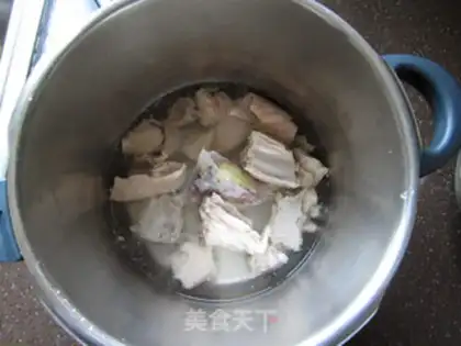 Make Sheep chop-fish soup step 4