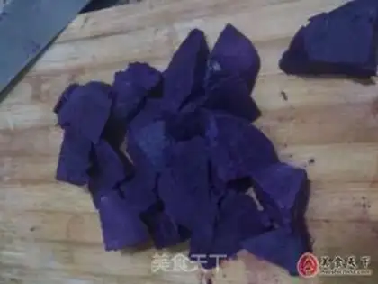 Make Purple potato silver ear soup step 2