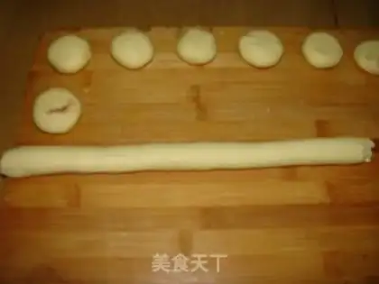 Make Sticky bean buns step 5