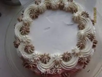 Make Coco flower birthday cake step 6