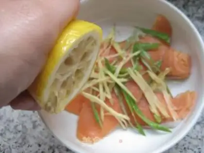 Make A salmon with lemon step 1