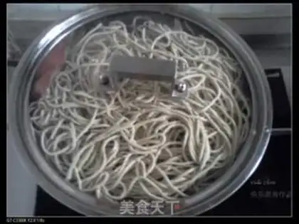 Make Hot noodle sauce step 1