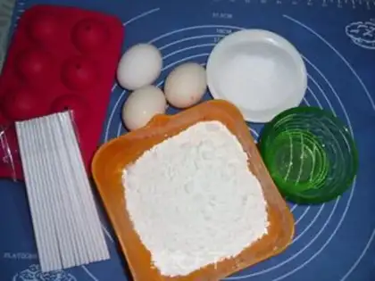 Make Lollipop cake step 0