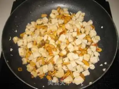 Make Spicy peanut fried chicken step 5