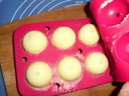 Make Lollipop cake step 8