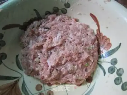 Make ♪ The guacamole ♪ step 1
