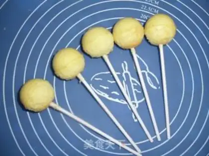 Make Lollipop cake step 9