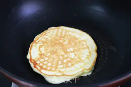 Make Soft American pancakes step 4