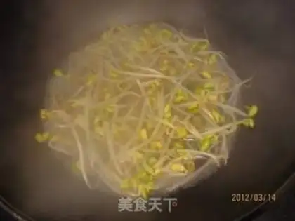 Make Soybean sprouts step 2