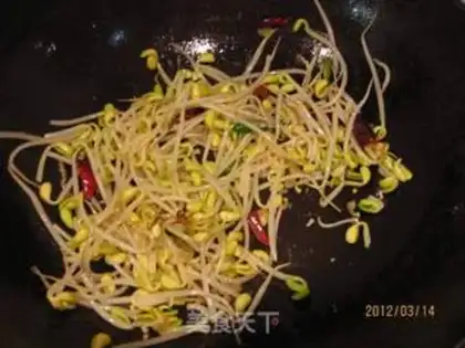 Make Soybean sprouts step 4