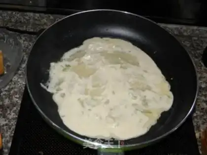 Make Onion omelet step 3