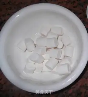 Make Cow Rolling Sugar step 1